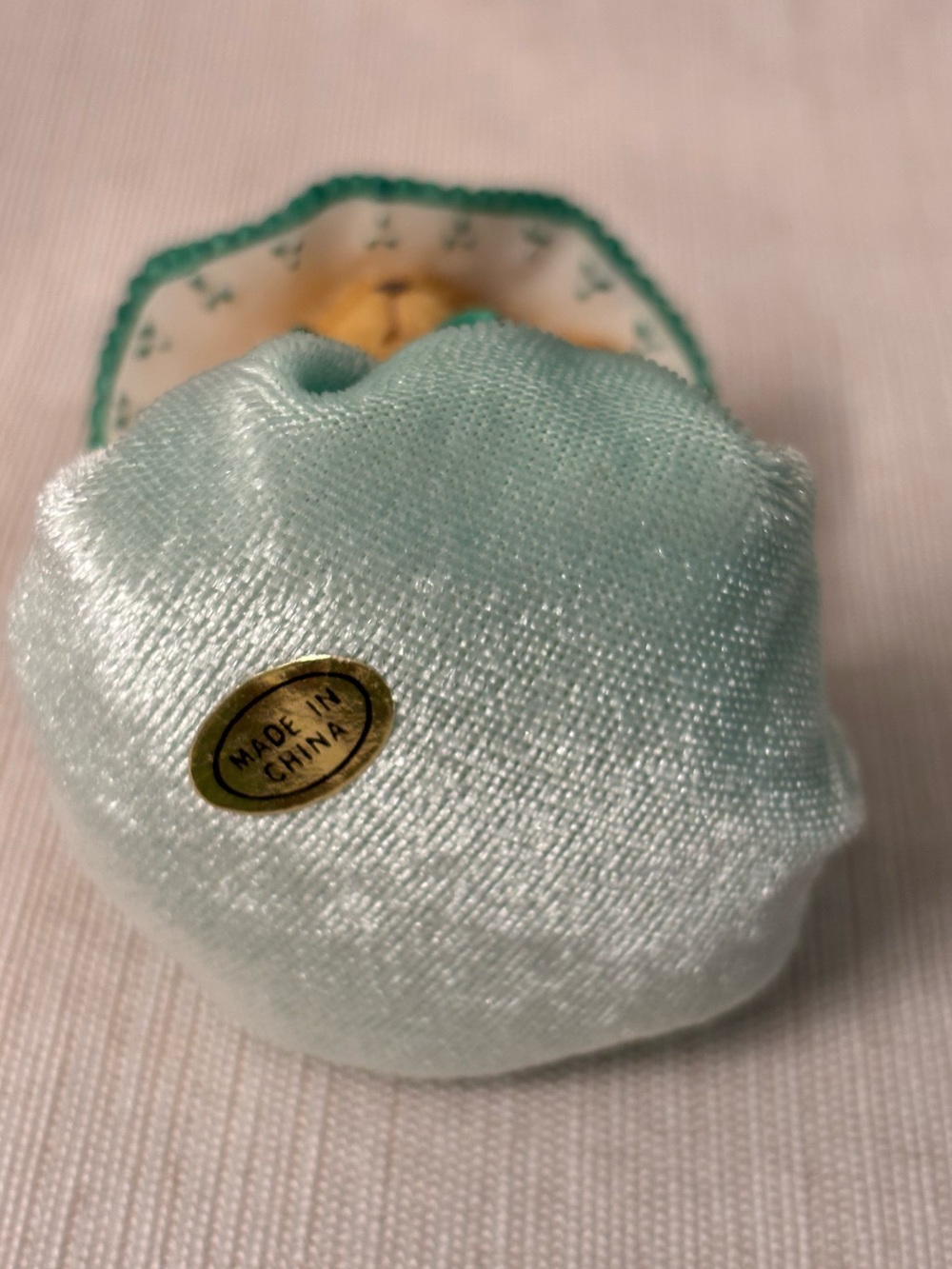 Miniature bean bag with figurine bear head with Yellow Flower Hat - Picture 5 of 8